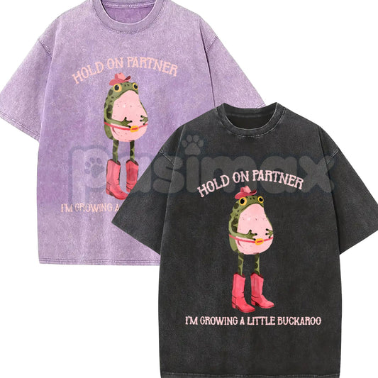 Hold On Partner I'm Growing A Little Buckaroo T-Shirt – Cowboy Baby Western Pregnancy Announcement, Lightweight Retro Cotton Graphic Tee-Pasimax