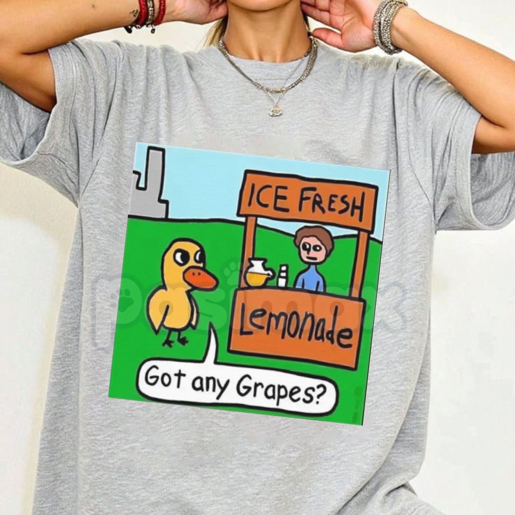 Humorous Duck "Got Any Grapes?" T-Shirt - Funny Viral Internet Meme Graphic Tee, Premium 100% Cotton Lemonade Stand Top, Cute Sarcastic Duck & Grapes Shirt, Nostalgic Web Animation Gift, Soft Lived-In Unisex Casual Apparel-Pasimax