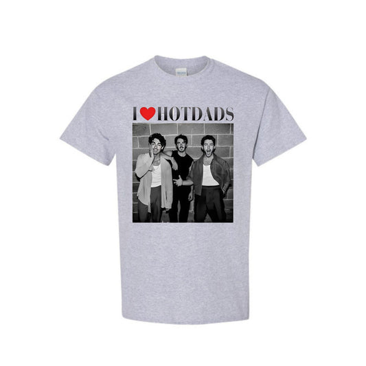 "I Love Hot Dads" Funny Jonas Siblings Tour Tee - Vintage Graphic Shirt, Concert Fan Gift-Pasimax