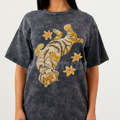 Lazy Tiger Unisex Vintage Washed Tee – Oversized Animal Graphic Shirt, Chill Streetwear-Pasimax