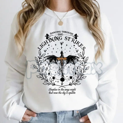 Onyx Storm Sweatshirt | Dancing Through The Lightning Strike Shirt | Fourth Wing Sequel Booktok Jumper | Dragon Rider Fantasy Gift-Pasimax