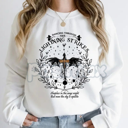 Onyx Storm Sweatshirt | Dancing Through The Lightning Strike Shirt | Fourth Wing Sequel Booktok Jumper | Dragon Rider Fantasy Gift-Pasimax