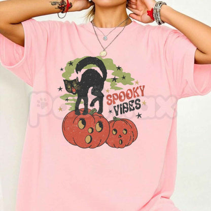 Retro 80s Halloween Cat Mom T-Shirt – Vintage Spooky Black Cat Unisex Cotton Graphic Tee-Pasimax
