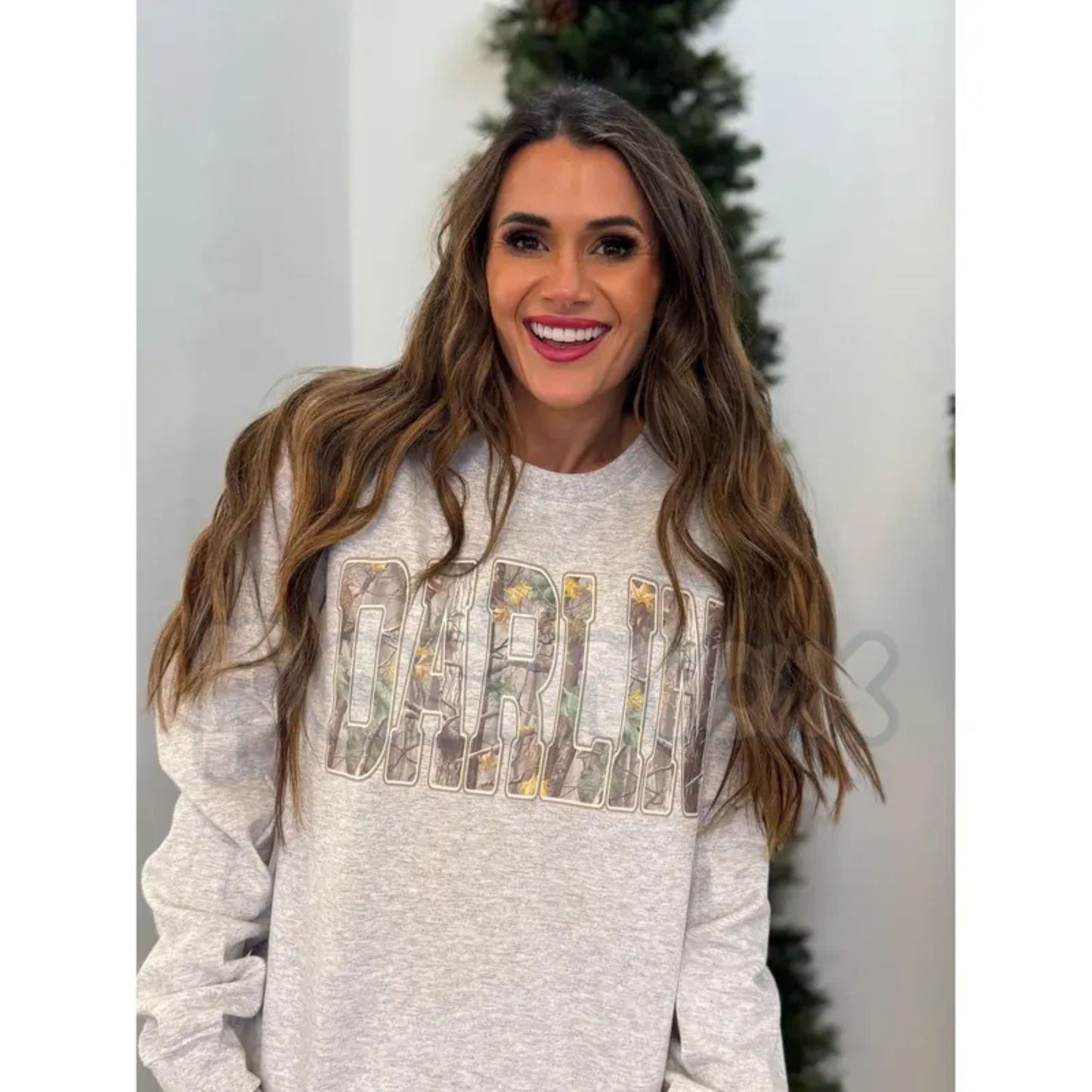Retro Camo Western Darlin Sweatshirt | Country Distressed Cowboy Quote Shirt | Vintage Camouflage Western Jumper | Nashville Bachelorette Pullover | Oversized Western Graphic Crewneck-Pasimax