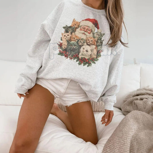 Retro Santa Claus and Kittens Christmas Sweatshirt – Vintage Winter Holiday Crewneck-Pasimax