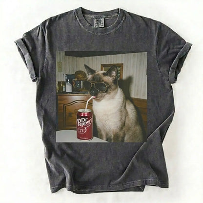 Comfort Colors® Vintage Cat Breeds Drinking Soda T-Shirt – Retro 90s Funny Edgy Cat Meme Graphic Tee, Aesthetic Quirky Animal Lover Unisex Top
