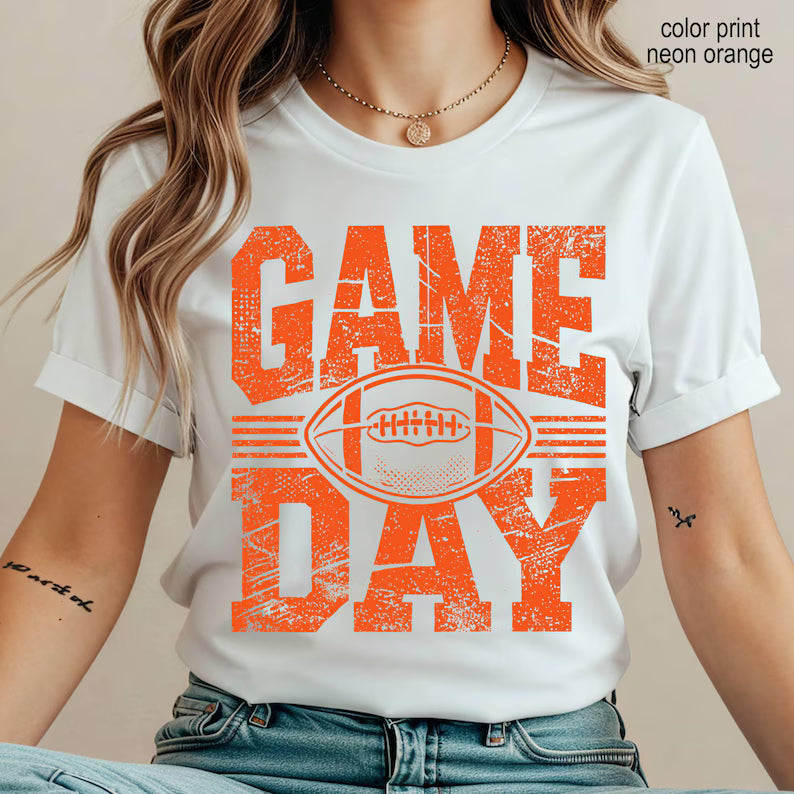 Comfort Colors® Football Season Game Day T-Shirt – Classic Sports Mom Graphic Tee, Fall Tailgate Unisex Top & Gift for Women